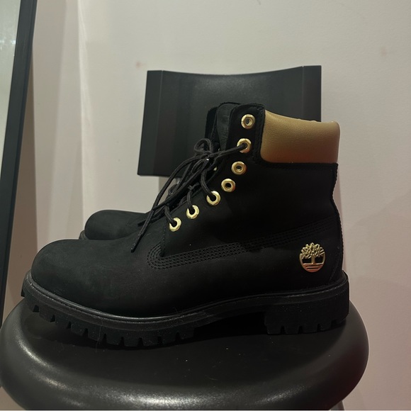 (Champs Sport Timberland ( size US 9 ) - Picture 2 of 2